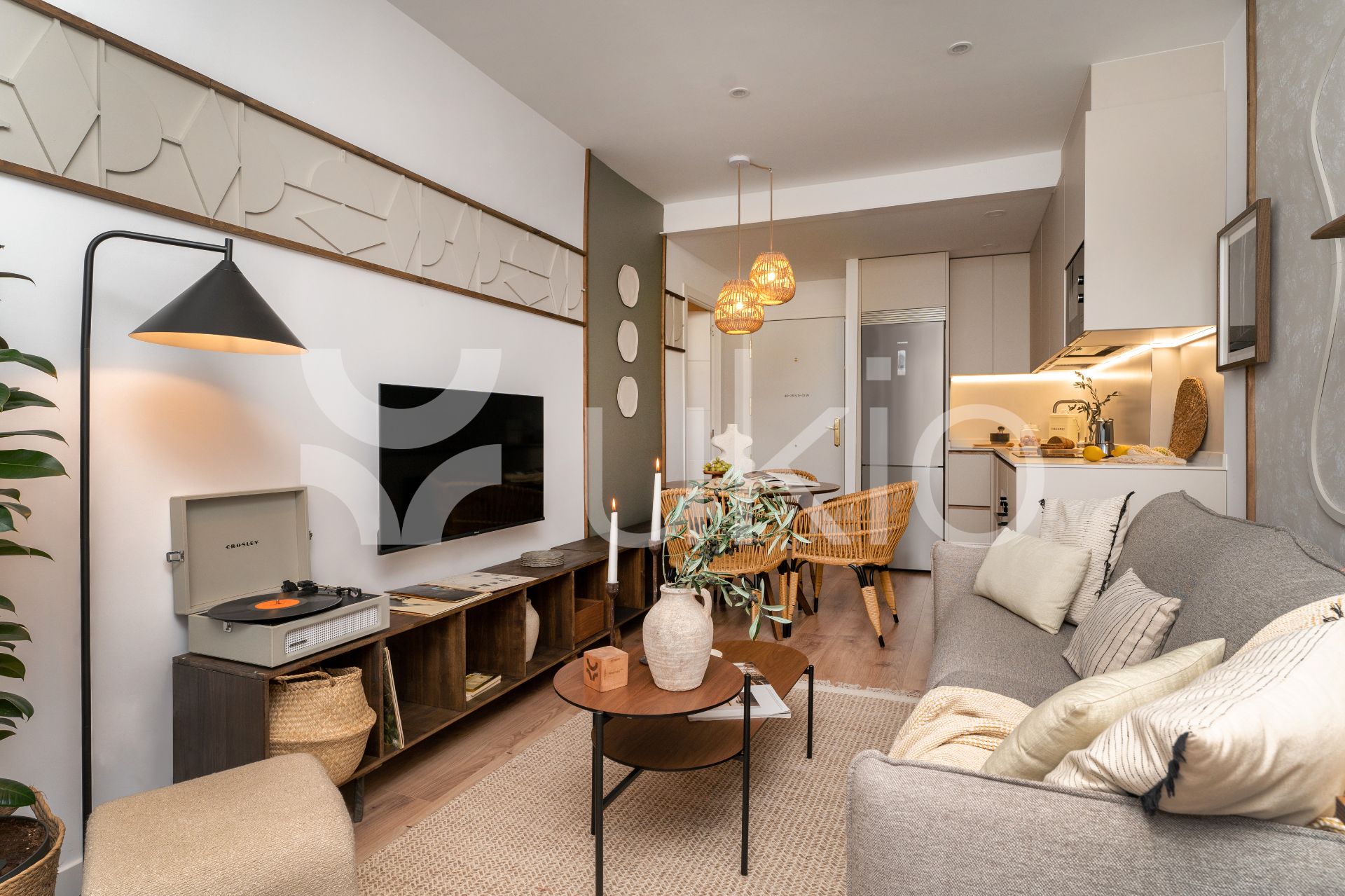 Sala d'estar de Apartament de lloguer en  Madrid Capital amb Aire condicionat, Calefacció i Moblat