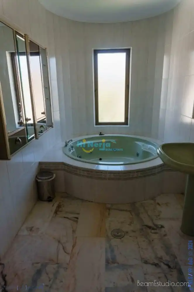 Chalet con piscina en venta en La Herradura, imagen 32