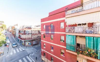 Exterior view of Flat for sale in Santa Coloma de Gramenet  with Terrace and Alarm