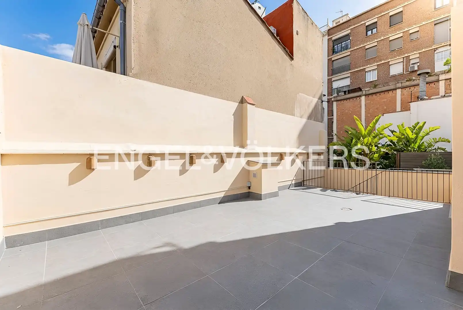 Terrassa de Casa adosada en venda en Barcelona amb Aire condicionat, Calefacció i Terrassa