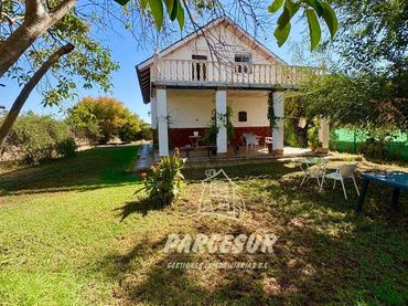 Casa amb piscina en venda a Periurbano Oeste - Sierra