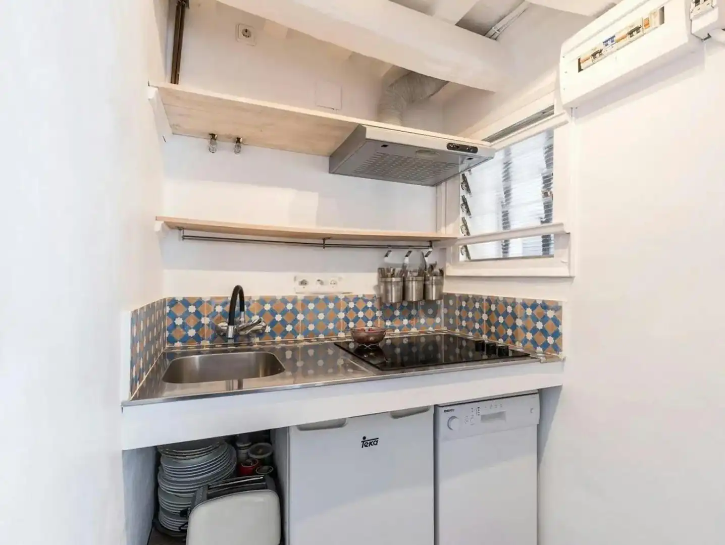 Cocina de Piso de alquiler en Barcelona con Aire acondicionado, Amueblado y Lavadora