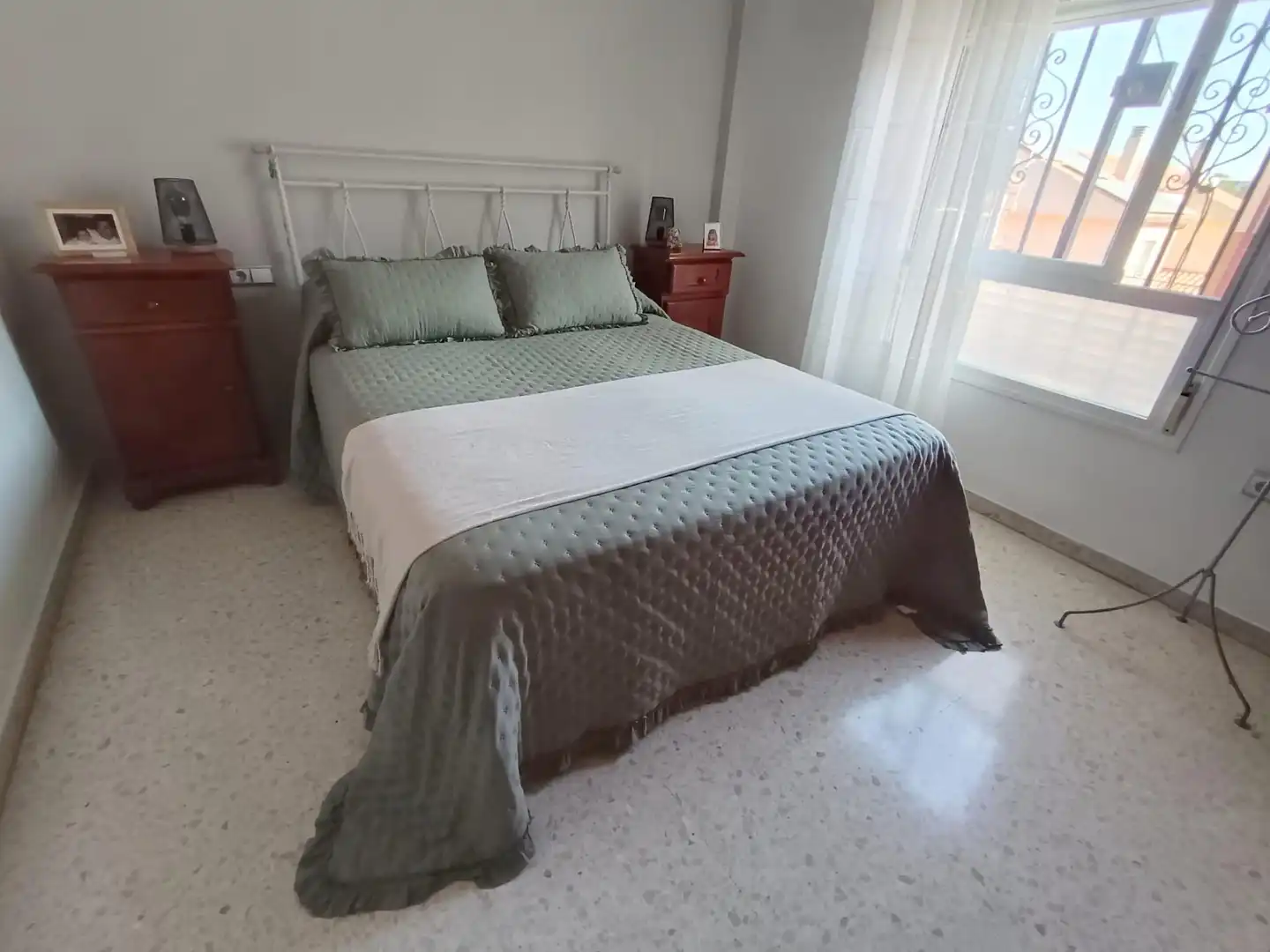 Dormitori de Casa adosada en venda en Córdoba amb Aire condicionat, Traster i Moblat