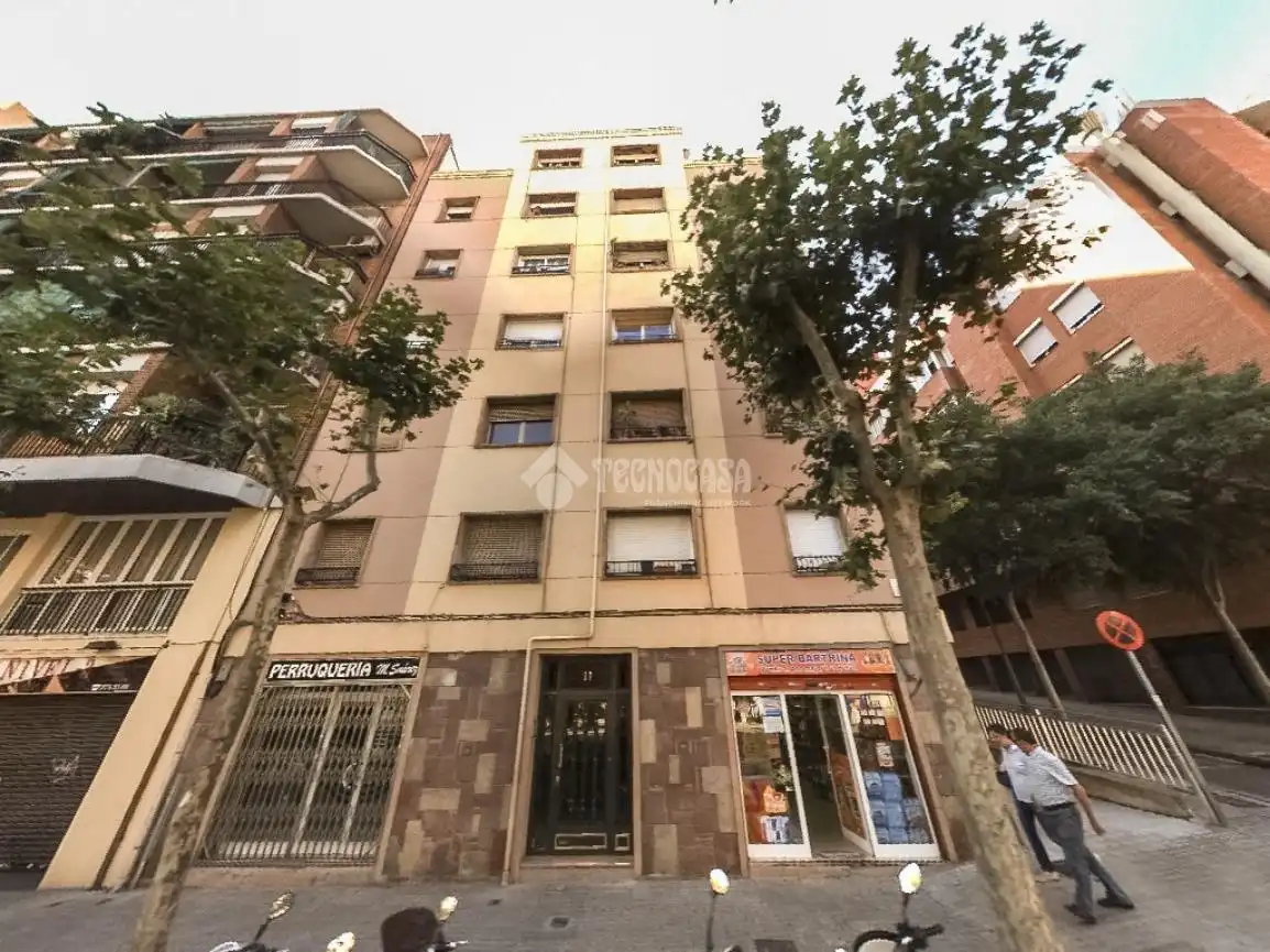 Vista exterior de Piso en venta en Barcelona con Aire acondicionado y Calefacción