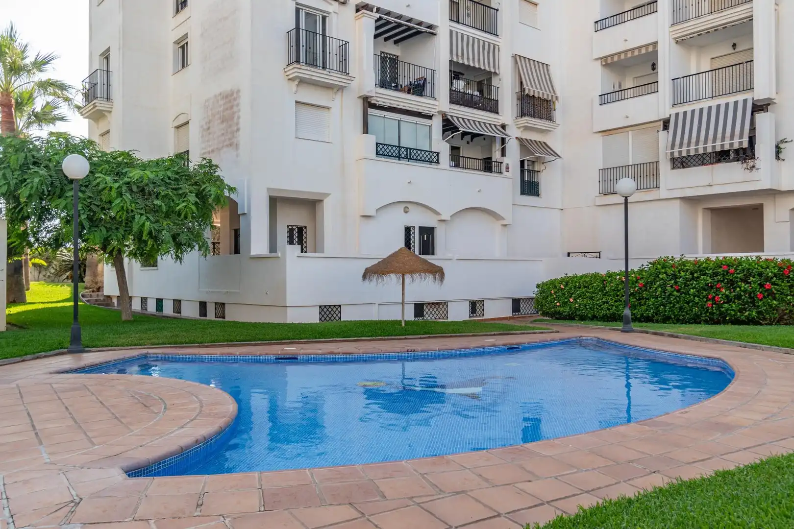 Swimming pool of Flat for sale in Salobreña  with Private garden, Terrace and Furnished
