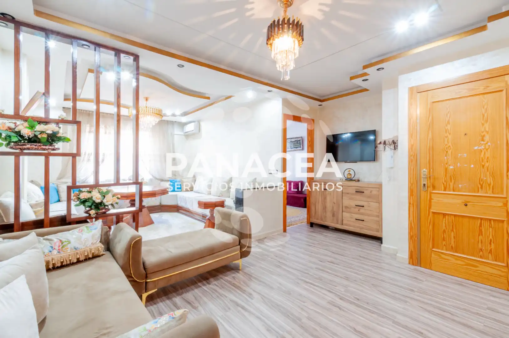 Sala d'estar de Pis en venda en Roquetas de Mar amb Aire condicionat, Moblat i Forn