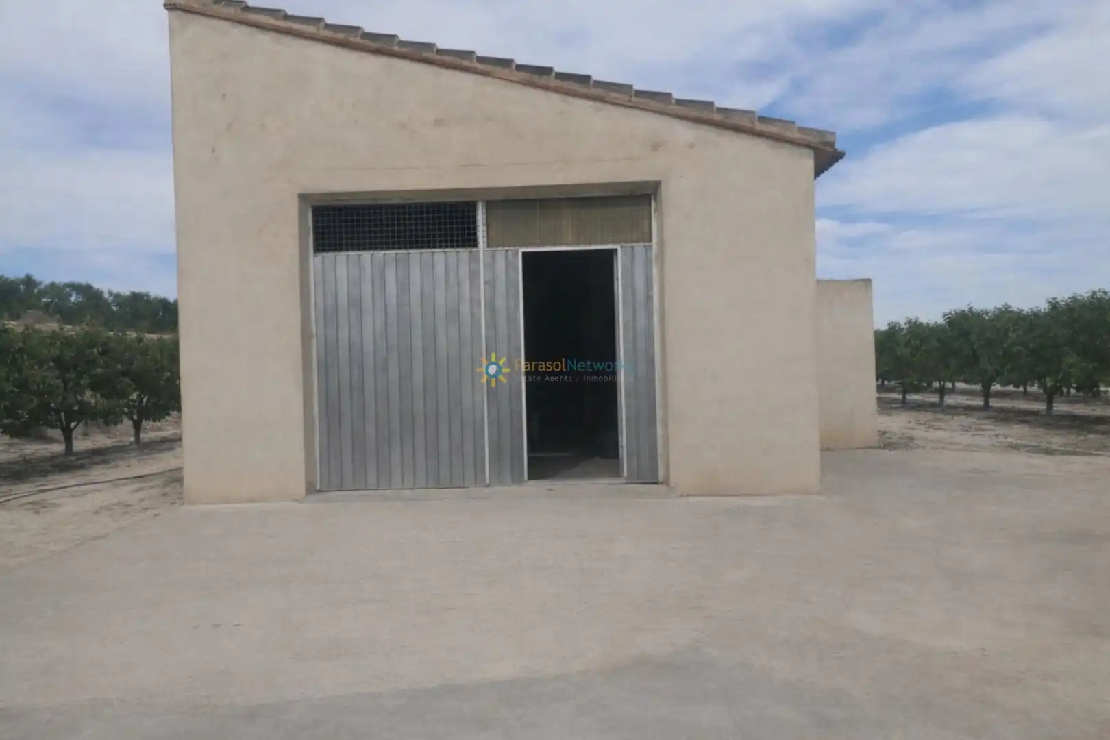Vista exterior de Finca rústica en venda en Benigànim amb Traster