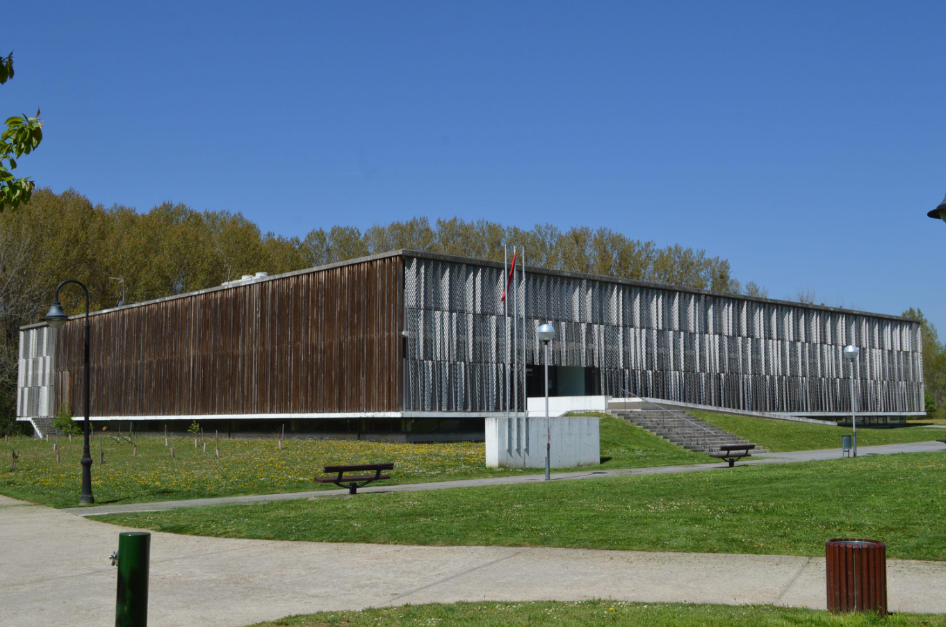 Exterior view of Building for sale in Huarte / Uharte