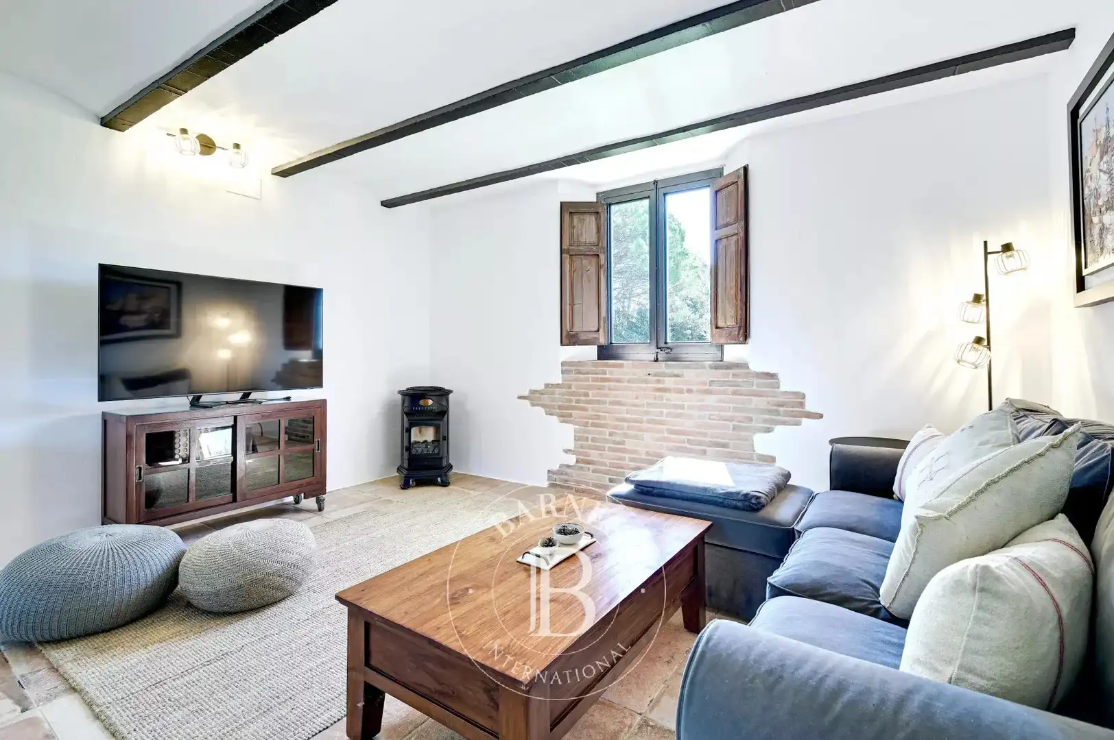Sala de estar de Finca rústica en venta en Esponellà con Calefacción, Piscina y Amueblado