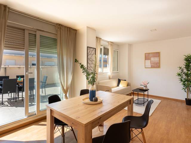 Piso en Venta en Ensanche - Parque Santa Rosa