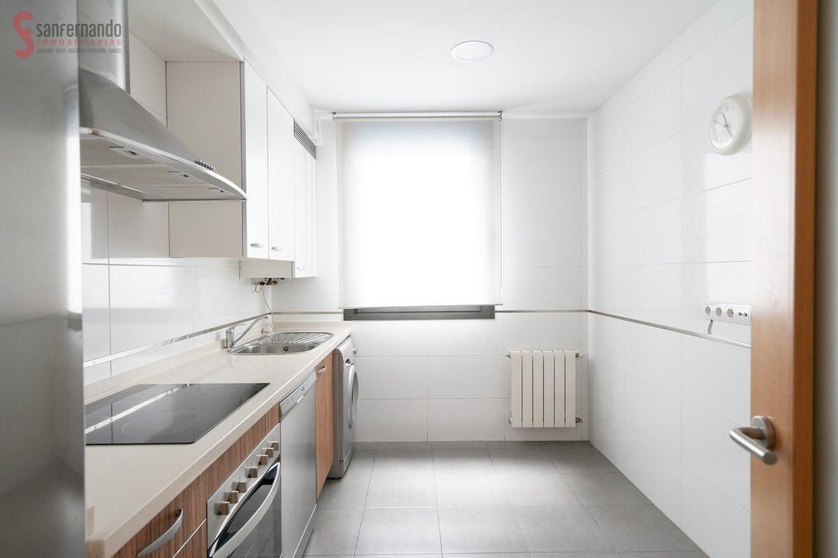 Cuina de Pis en venda en Santander amb Calefacció i Terrassa