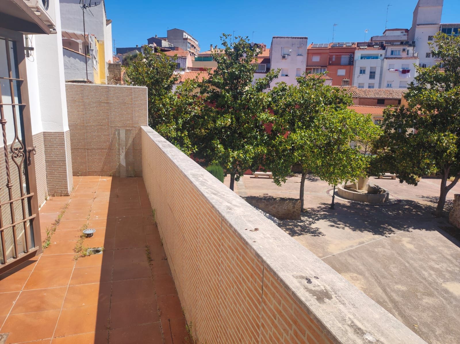 Vista exterior de Casa o xalet de lloguer en Plasencia amb Aire condicionat, Calefacció i Terrassa