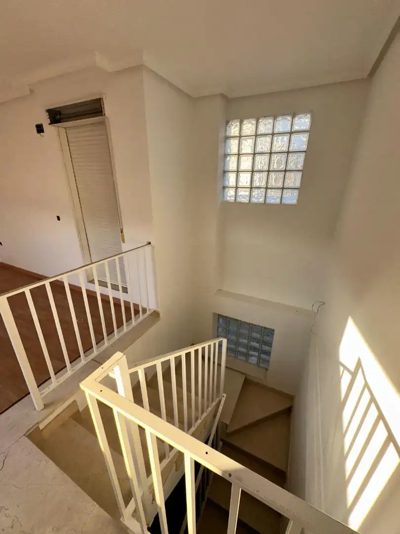 Einfamilien-Reihenhaus zum Verkauf in Onda mit Terrasse, Abstellraum und Balkon