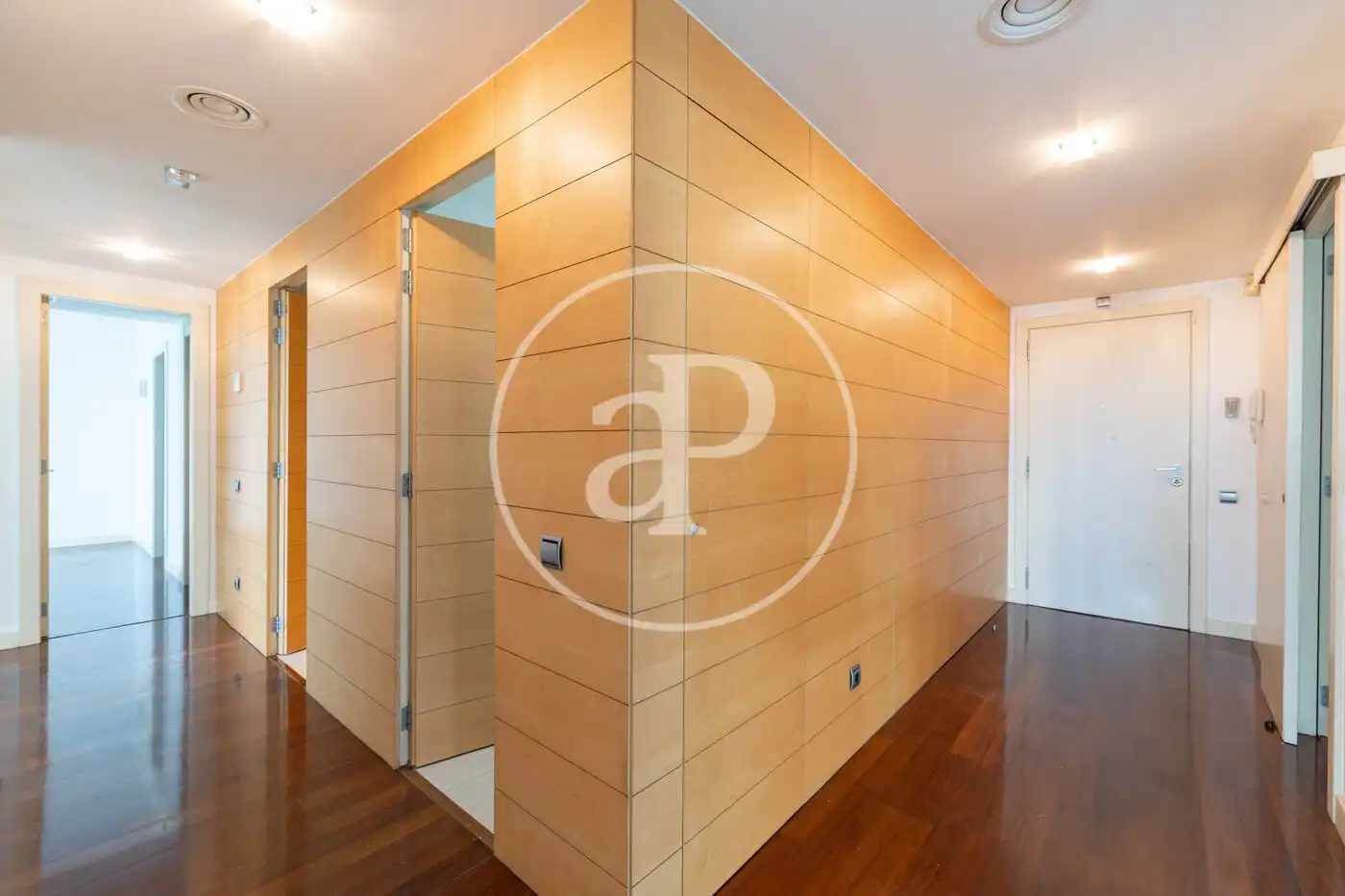 Piso en venta en Barcelona con Aire acondicionado, Calefacción y Terraza