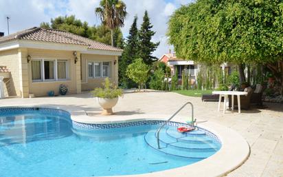 Piscina de Casa o xalet en venda en Orihuela amb Aire condicionat, Jardí privat i Piscina