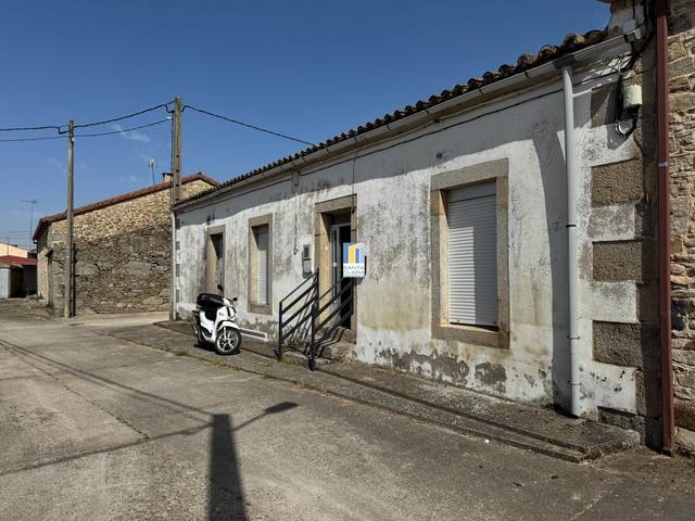 Casa-chalet en Venta en Muga de Sayago