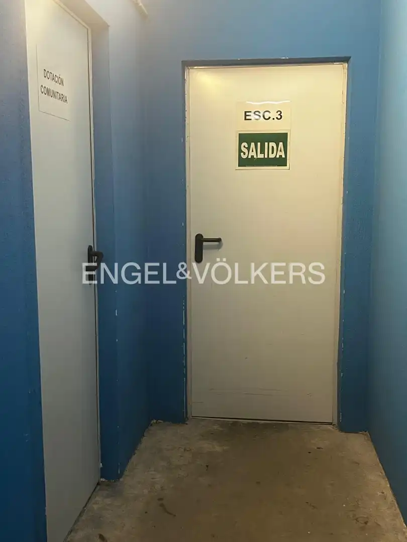 Wohnung zur Miete in Badalona mit Klimaanlage, Heizung und Parkett