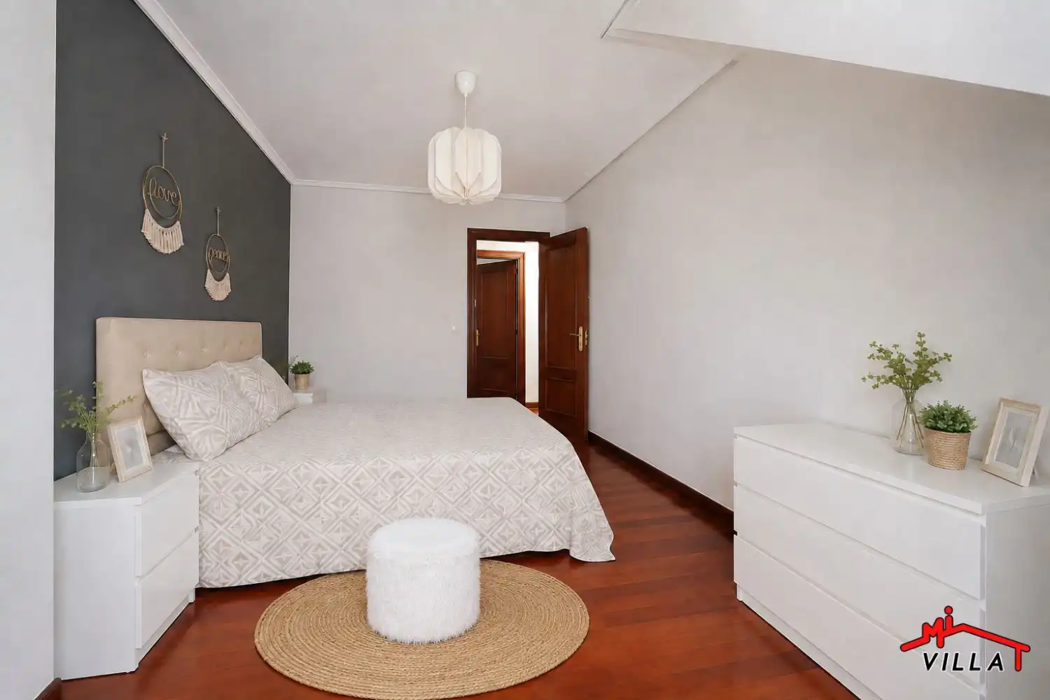 Schlafzimmer von Dachboden zum Verkauf in Bárcena de Cicero mit Heizung, Terrasse und Abstellraum