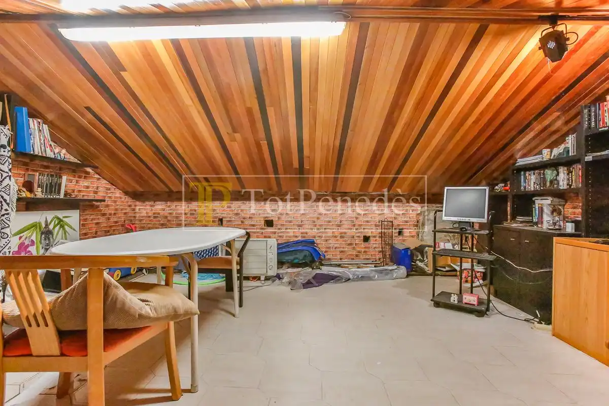 Houses for sale in Torrelles de Foix  with Air Conditioner, Heating and Private garden