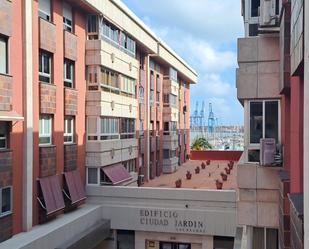 Exterior view of Flat to rent in Las Palmas de Gran Canaria  with Washing machine and Balcony