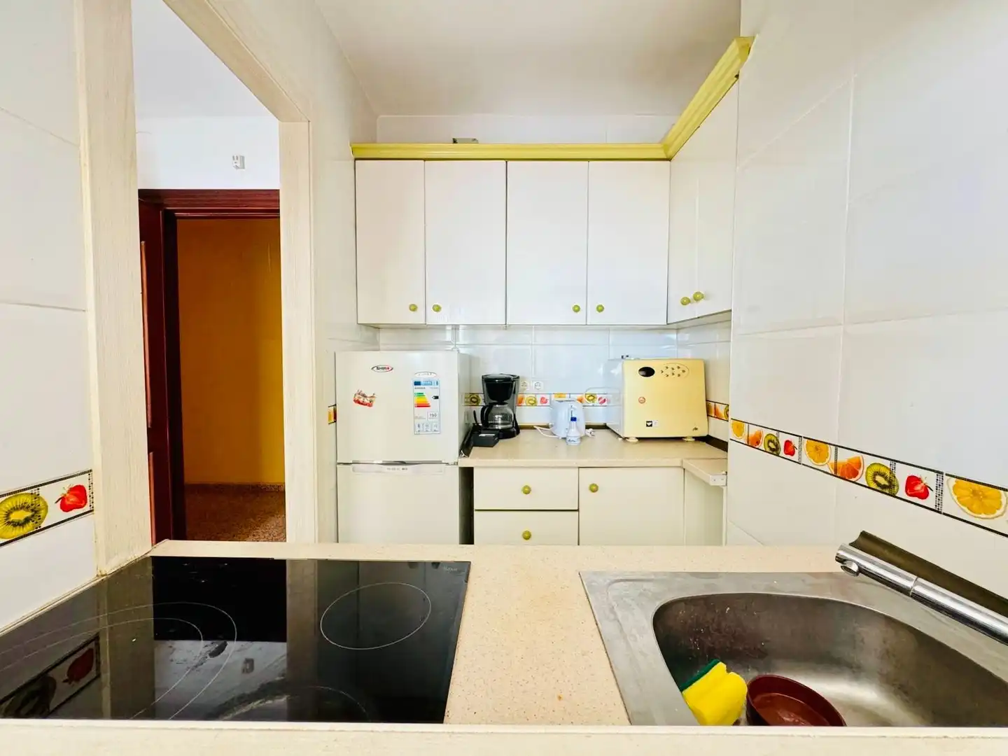 Cuina de Apartament en venda en Torrox amb Aire condicionat, Calefacció i Piscina comunitària