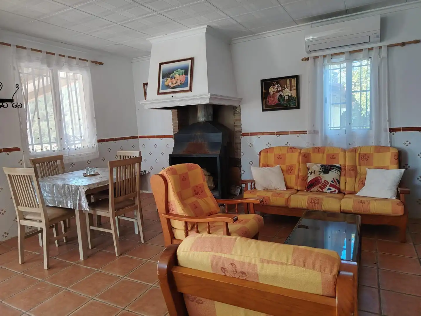 Living room of Houses for sale in Navarrés  with Air Conditioner, Private garden and Storage room