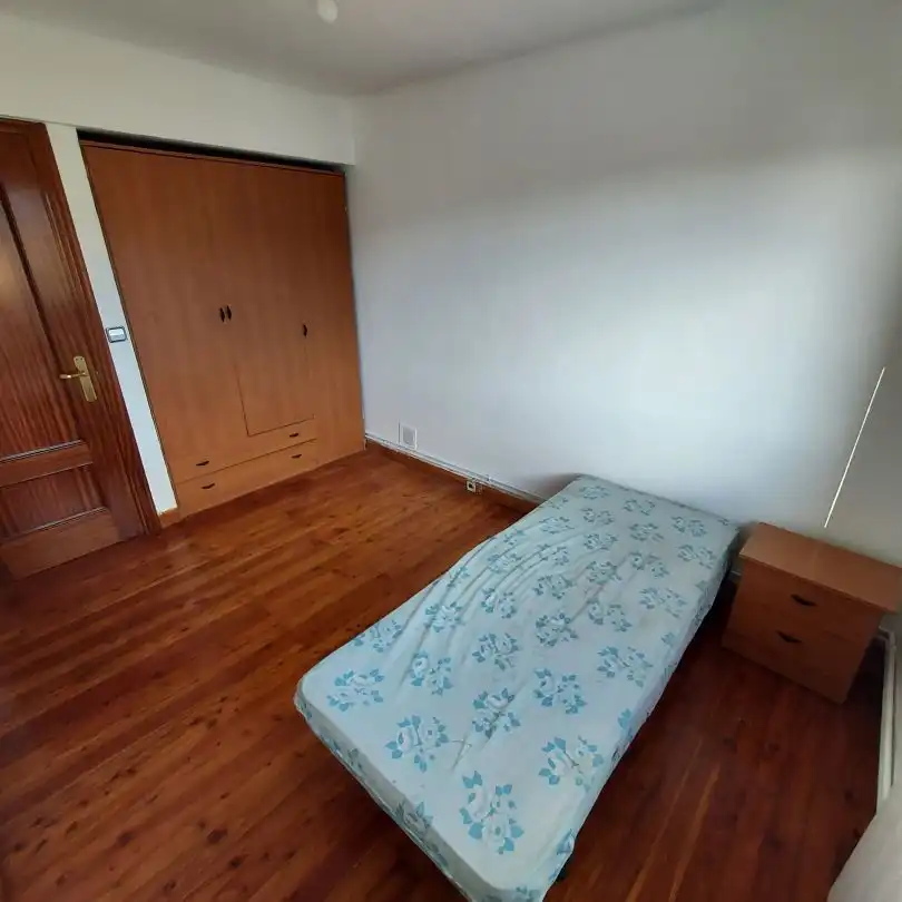 Habitación de Piso en venta en Otxandio con Calefacción y Balcón