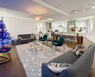 Living room of Flat to rent in  Barcelona Capital  with Air Conditioner, Heating and Parquet flooring