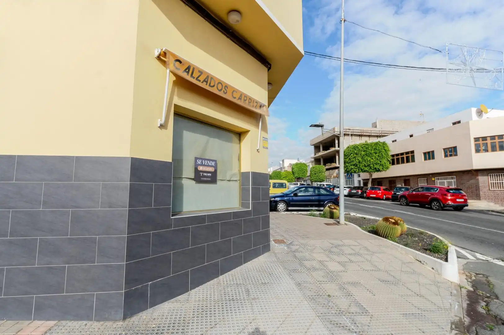 Local en venta en Ingenio con Amueblado