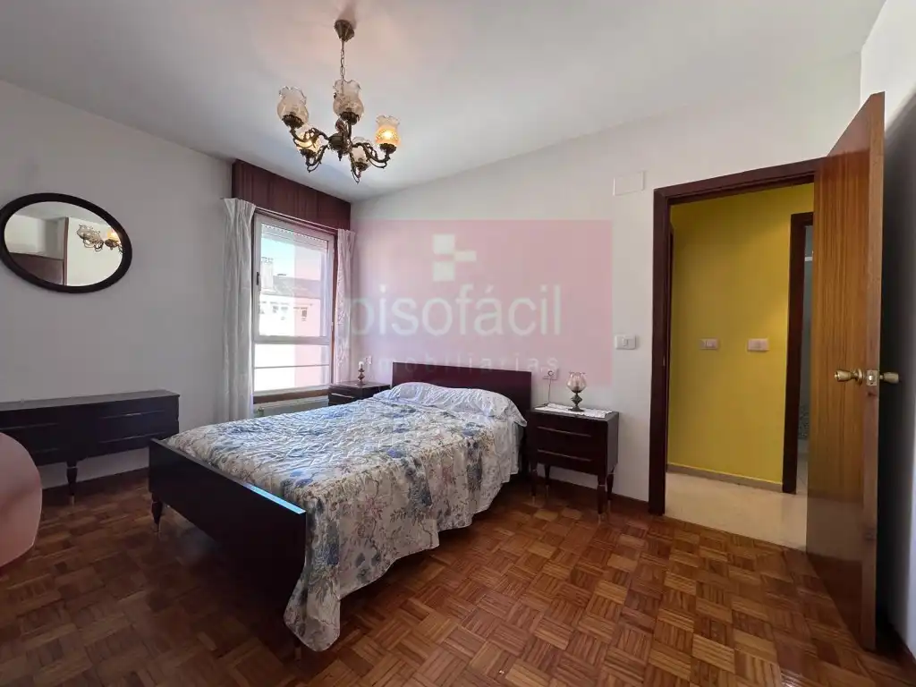 Bedroom of Flat for sale in Lugo
