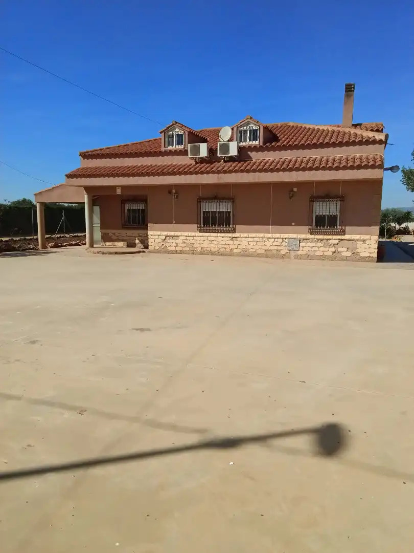 Vista exterior de Finca rústica en venta en Fuente Álamo de Murcia con Aire acondicionado, Calefacción y Jardín privado