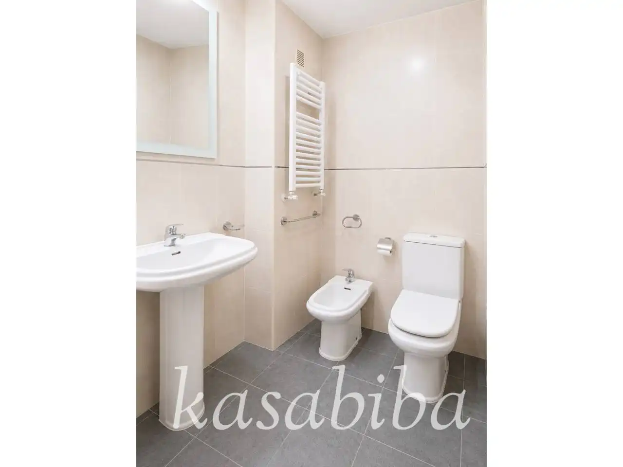 Bathroom of Flat for sale in Manises  with Air Conditioner and Heating