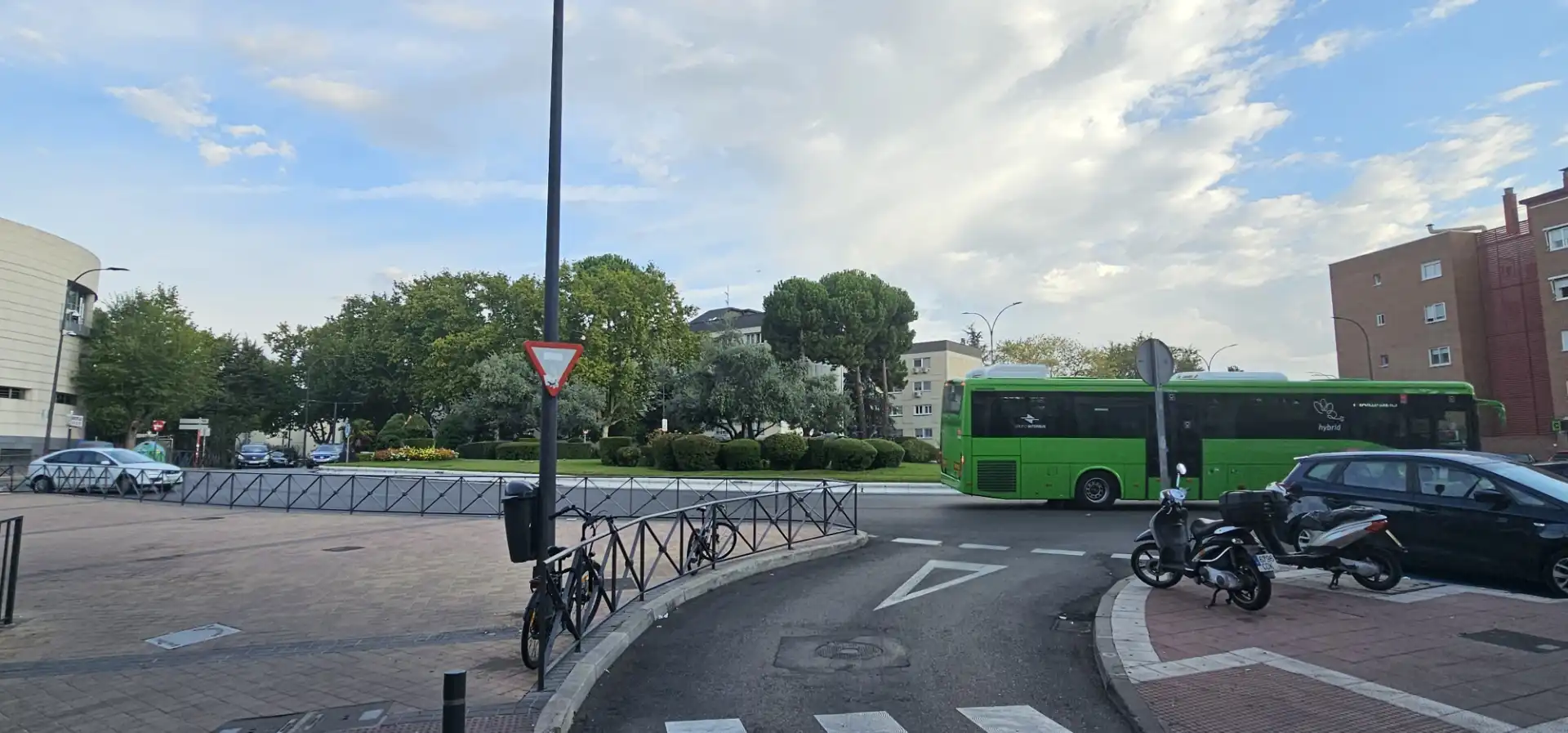 Vista exterior de Pis en venda en San Sebastián de los Reyes amb Aire condicionat i Terrassa