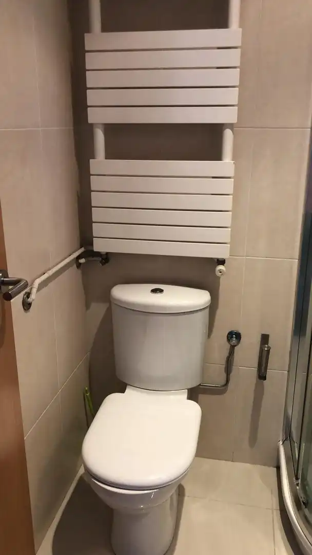 Badezimmer von Wohnungen zur Miete in Lugo mit Heizung und Möbliert