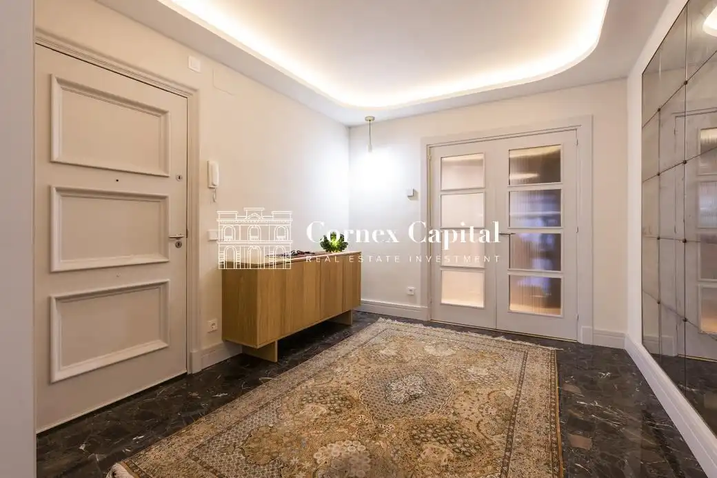 Piso en venta en Barcelona con Aire acondicionado, Terraza y Trastero