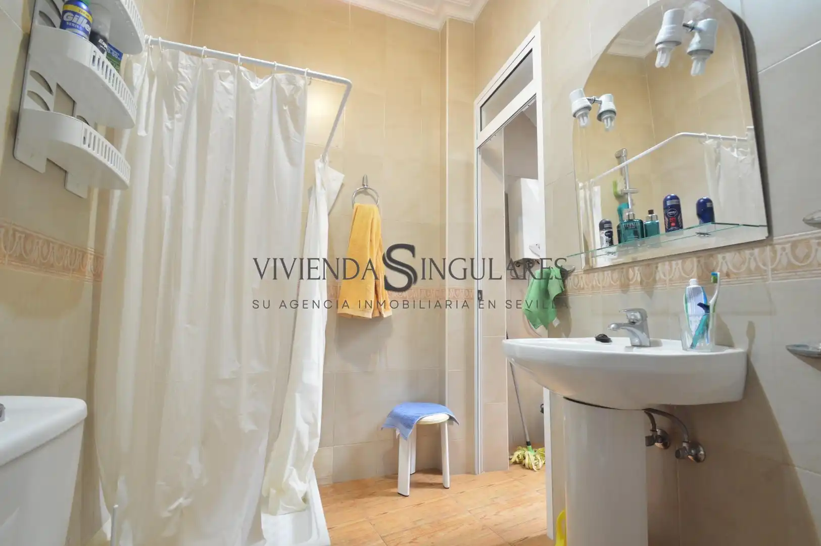 Bathroom of Houses for sale in Arroyomolinos de León  with Terrace and Balcony