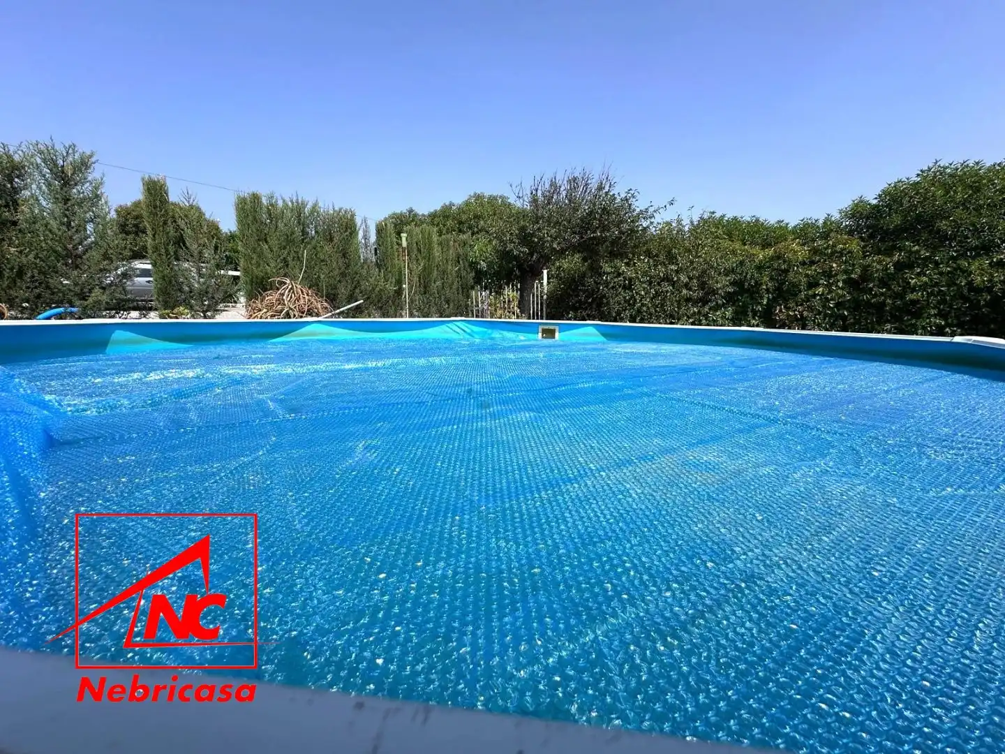 Piscina de Finca rústica en venda en Lebrija amb Aire condicionat i Moblat