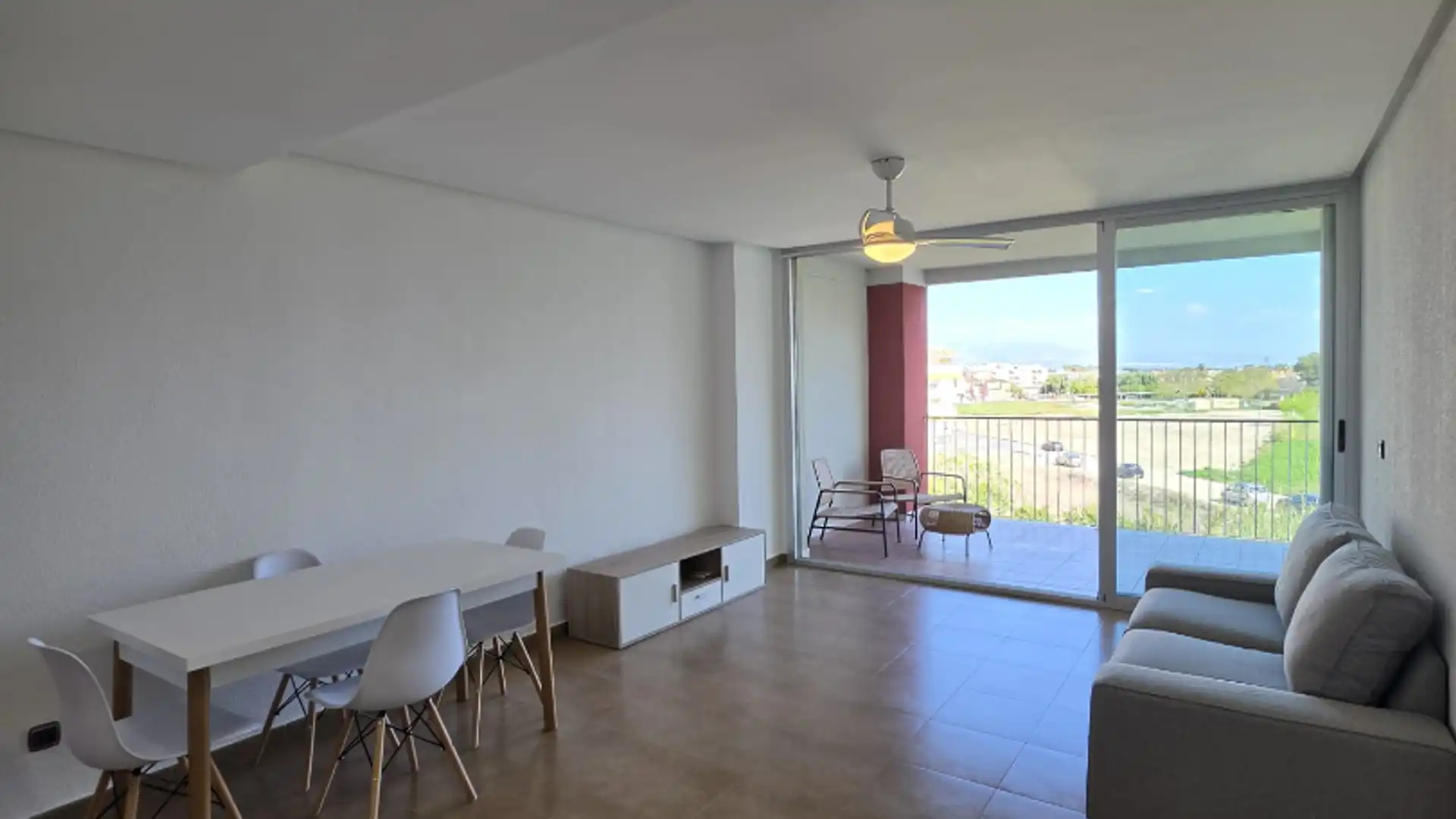 Sala de estar de Piso de alquiler en Almoradí con Terraza, Amueblado y Piscina comunitaria