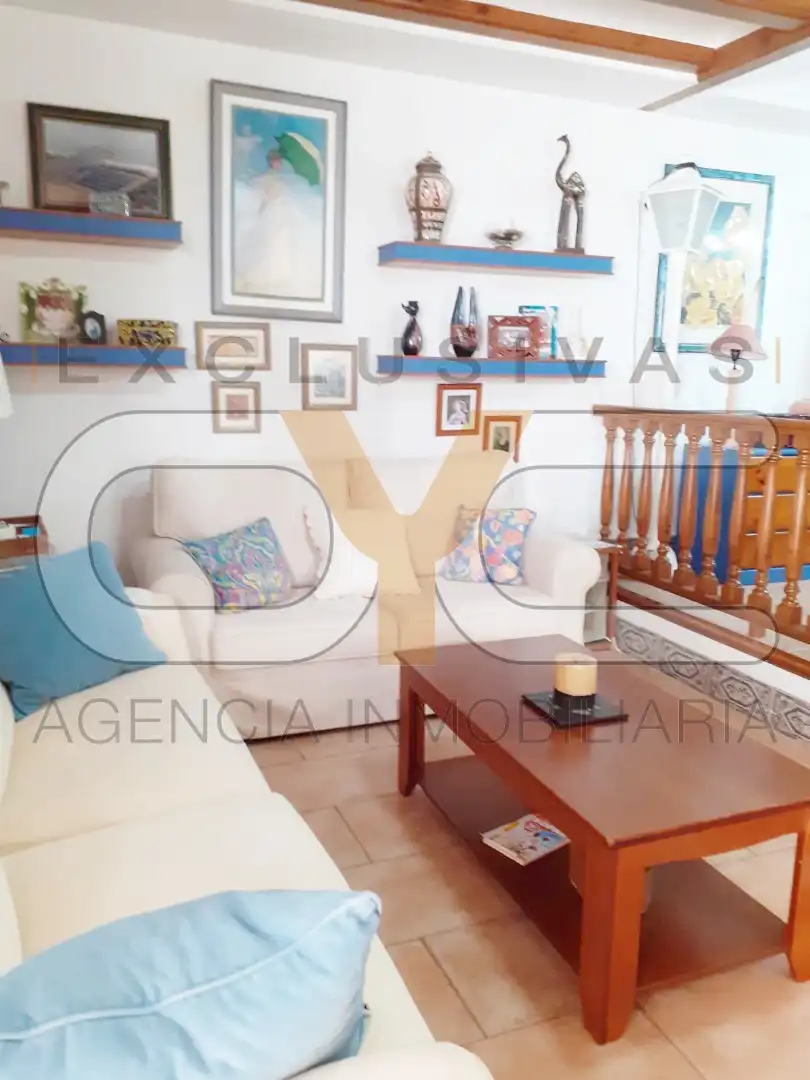 Sala de estar de Casa adosada en venta en Guardamar del Segura con Aire acondicionado, Terraza y Trastero