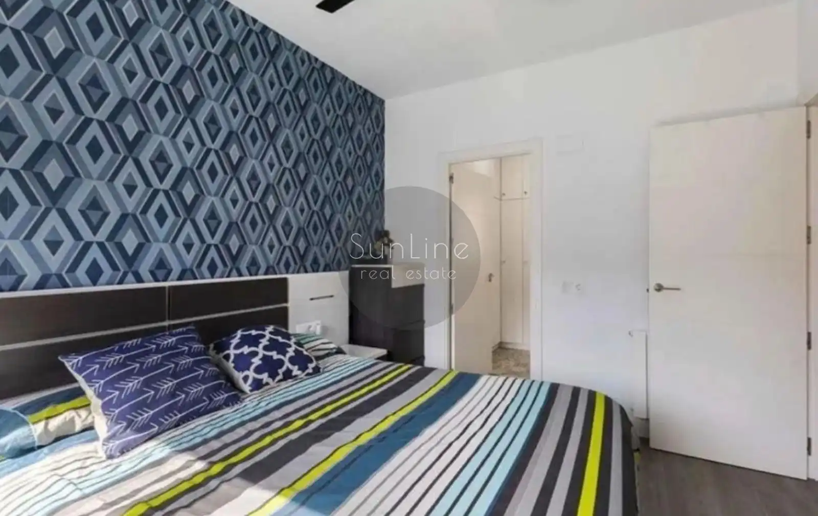 Terraced house with pool for sale in Carrer de Pere Delmonte i Hurtado, imagen 8