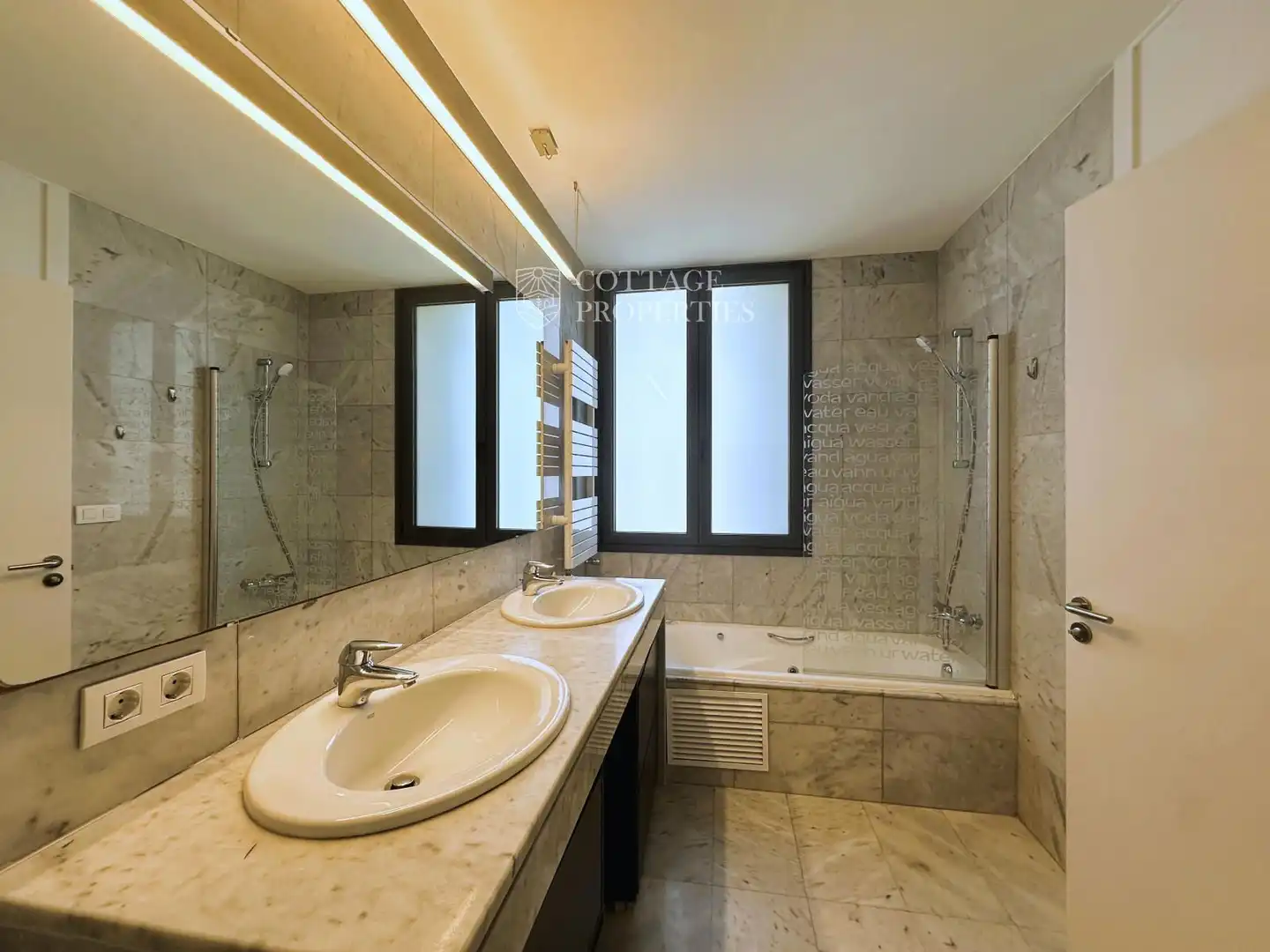 Baño de Casa o chalet en venta en Sant Vicenç de Montalt con Aire acondicionado, Calefacción y Piscina