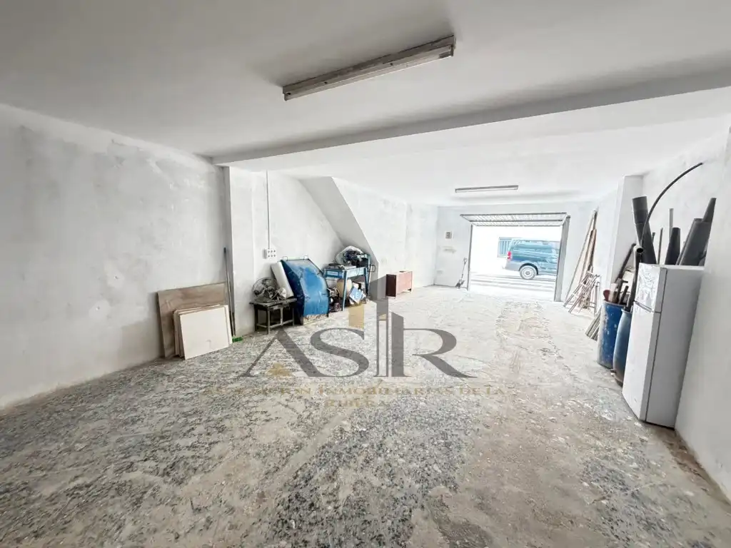 Commercial properties for sale in Casc Urbà
