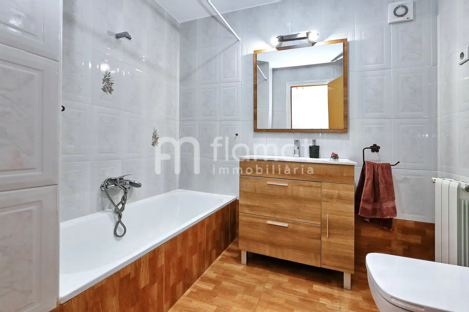 Bathroom of Flat for sale in Sabadell
