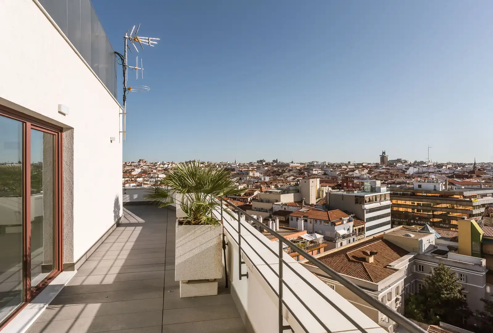 Terrassa de Apartament en venda en Madrid amb Aire condicionat, Calefacció i Piscina
