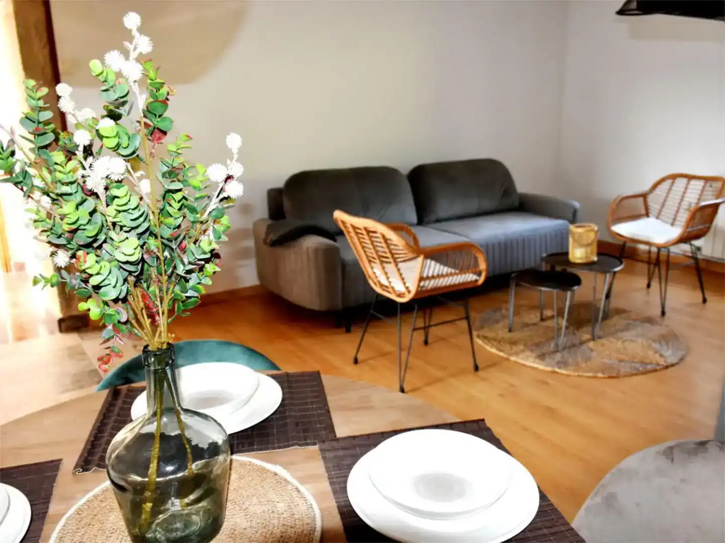 Wohnzimmer von Wohnung zur Miete in Muxía mit Privatgarten, Parkett und Möbliert