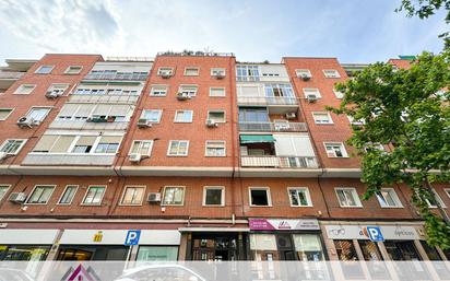 Exterior view of Flat for sale in  Madrid Capital  with Air Conditioner and Balcony