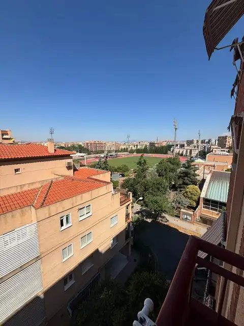 Apartament de lloguer a Calle Torre de Peralada, 4, Castaño - Mirasierra