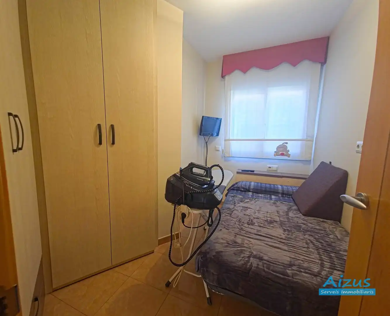 Habitación de Piso en venta en Ripollet con Calefacción, Trastero y Horno