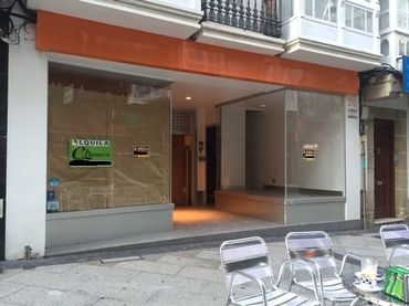 Locale commerciale in affitto a Centro
