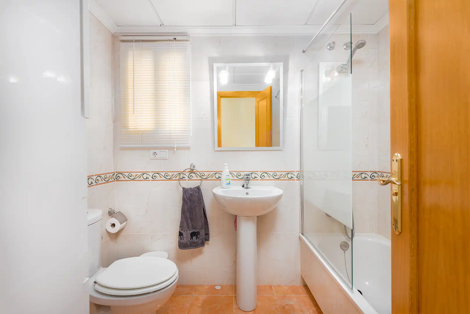 Bathroom of Attic for sale in El Campello  with Air Conditioner, Terrace and Storage room